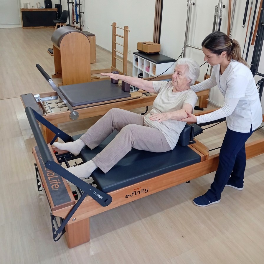 O que é melhor para idosos: Pilates ou academia?